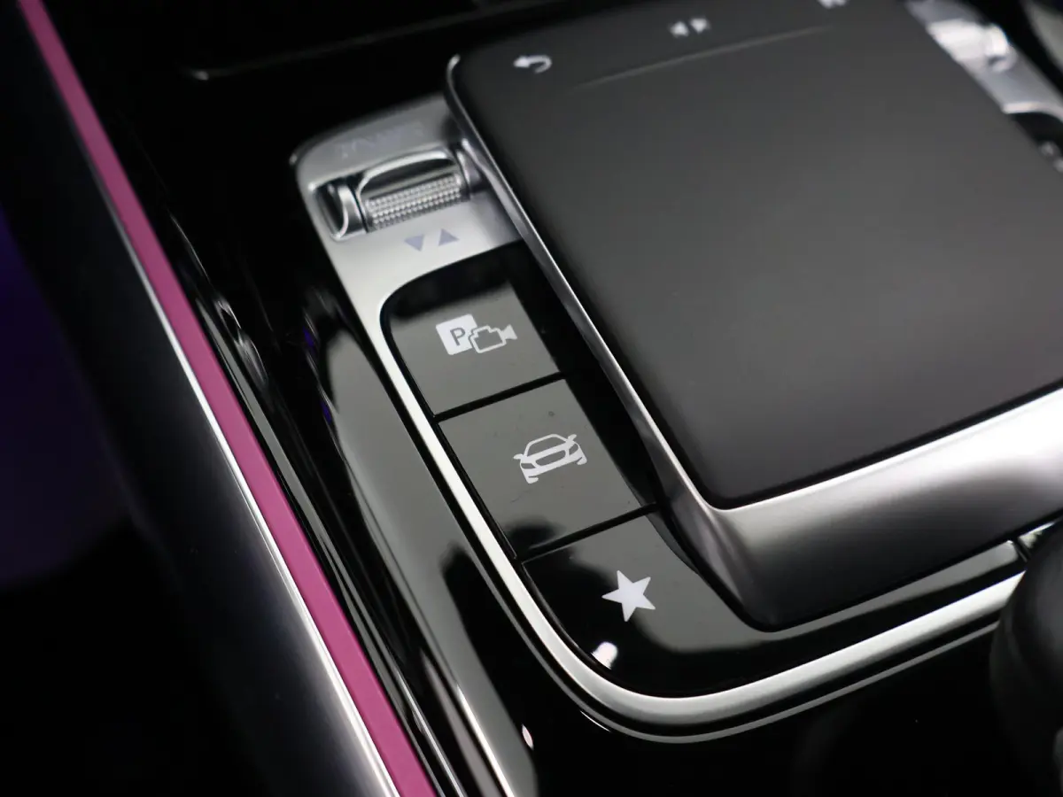 250 4MATIC Premium Plus | Trekhaak | Panoramadak | Burmester | Head Up display | Night | 360 graden camera |