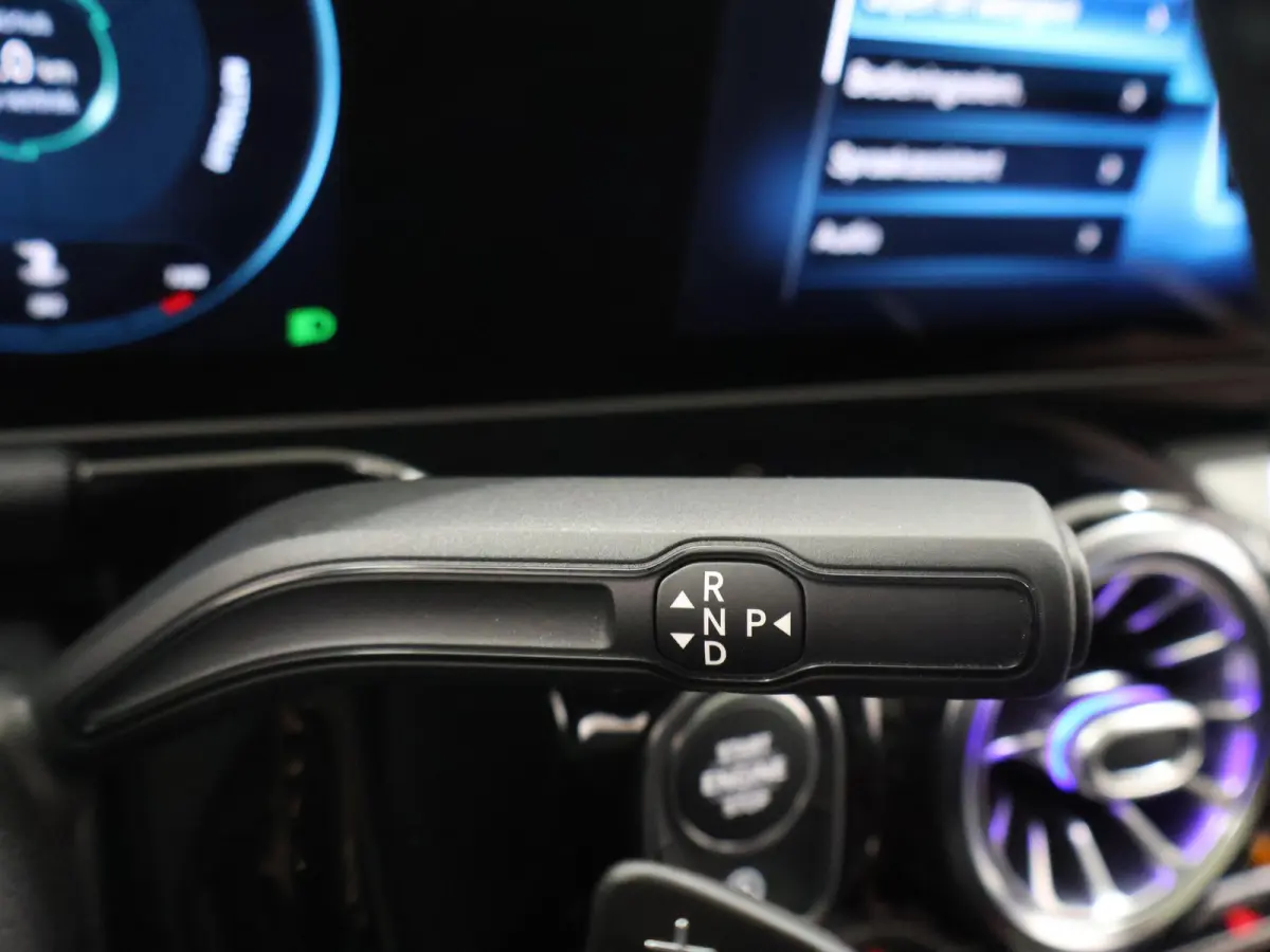 250 4MATIC Premium Plus | Trekhaak | Panoramadak | Burmester | Head Up display | Night | 360 graden camera |