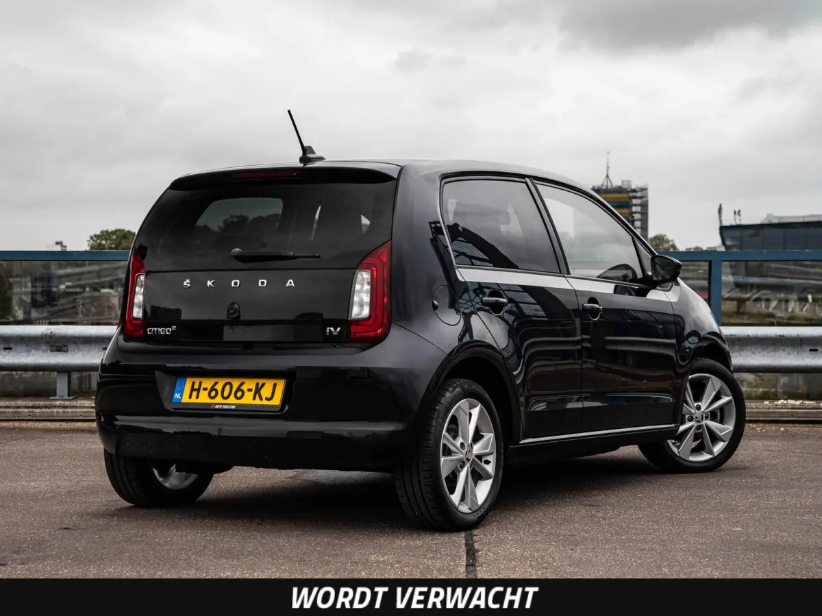 EV Style | SOH 95% | Cruise Control | Stoelverwarming | Verwarmde Voorruit | Climatronic | Parkeersensor | 16" | Dealeronderhouden