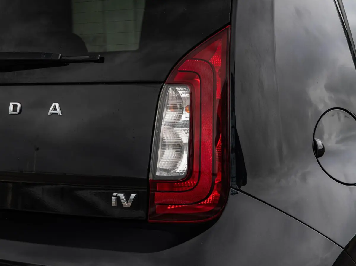 EV Style | SOH 95% | Cruise Control | Stoelverwarming | Verwarmde Voorruit | Climatronic | Parkeersensor | 16" | Dealeronderhouden