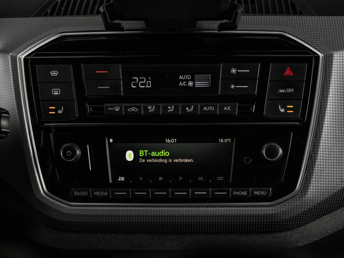 EV Style | SOH 95% | Cruise Control | Stoelverwarming | Verwarmde Voorruit | Climatronic | Parkeersensor | 16" | Dealeronderhouden