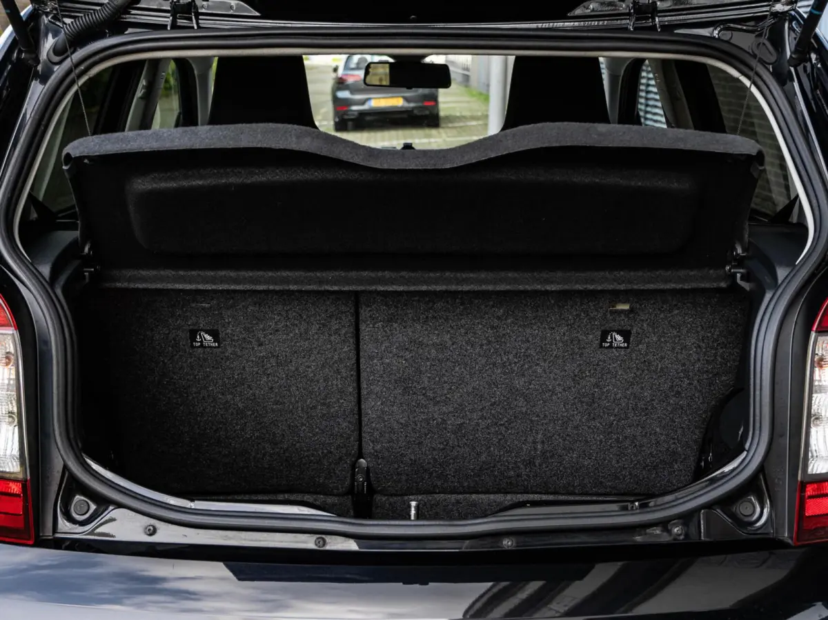 EV Style | SOH 95% | Cruise Control | Stoelverwarming | Verwarmde Voorruit | Climatronic | Parkeersensor | 16" | Dealeronderhouden