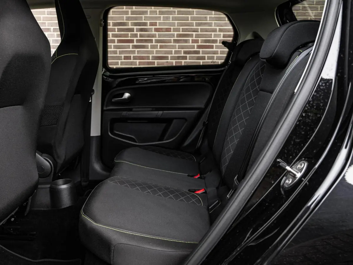 EV Style | SOH 95% | Cruise Control | Stoelverwarming | Verwarmde Voorruit | Climatronic | Parkeersensor | 16" | Dealeronderhouden