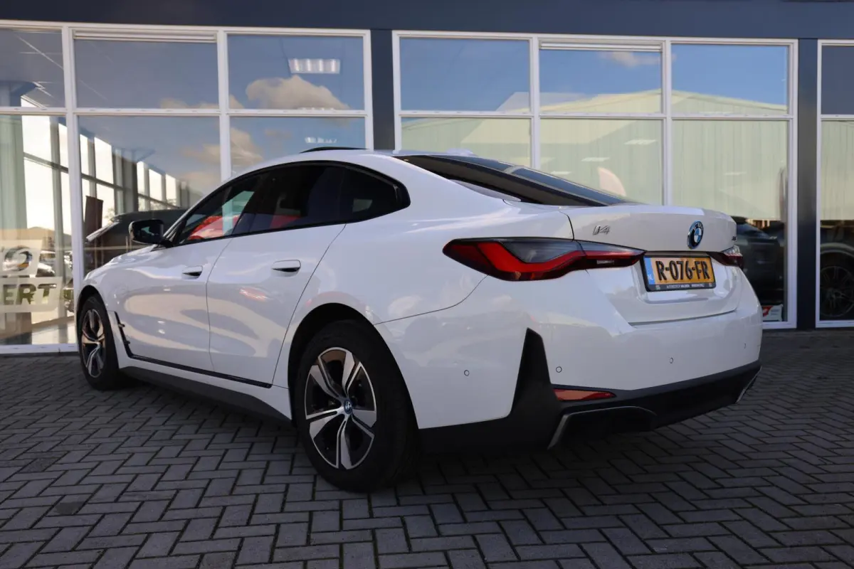 eDrive40 High Executive 84 kWh|SOH 94.5%|Schuifdak|Camera|Laser|