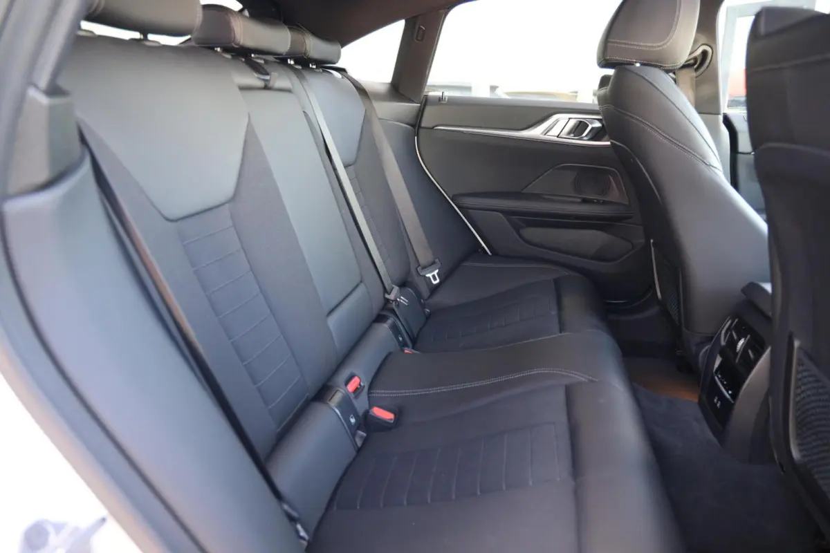 eDrive40 High Executive 84 kWh|SOH 94.5%|Schuifdak|Camera|Laser|