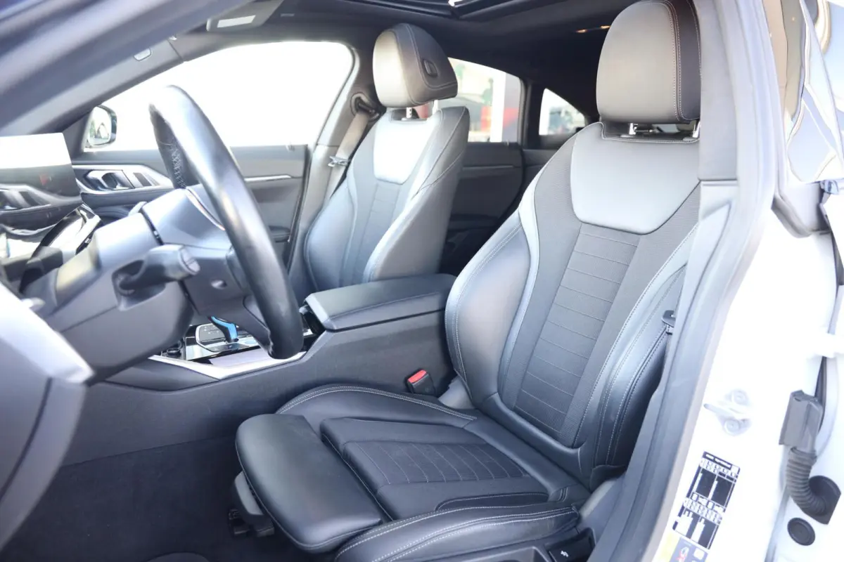 eDrive40 High Executive 84 kWh|SOH 94.5%|Schuifdak|Camera|Laser|