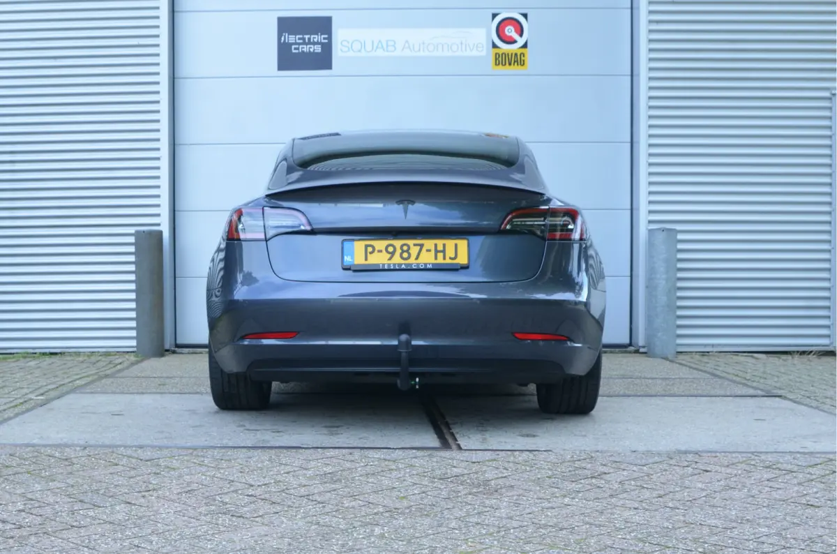 Long Range AWD 75 kWh Trekhaak (1.000kg), AutoPilot3.0
