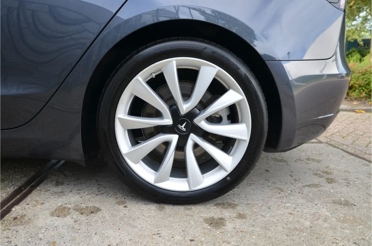 Long Range AWD 75 kWh Trekhaak (1.000kg), SOH 88,9%, AutoPilot3.0