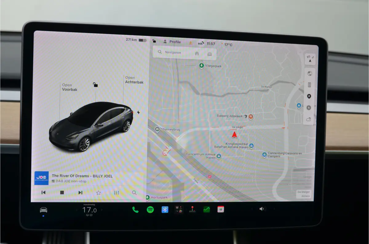 Long Range AWD 75 kWh Trekhaak (1.000kg), SOH 88,9%, AutoPilot3.0