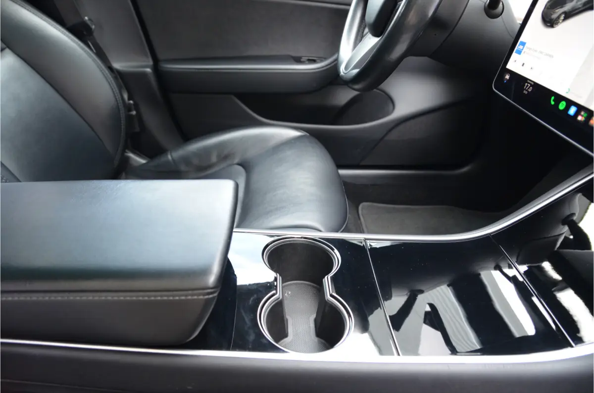 Long Range AWD 75 kWh Trekhaak (1.000kg),SOH 88,9%, AutoPilot3.0