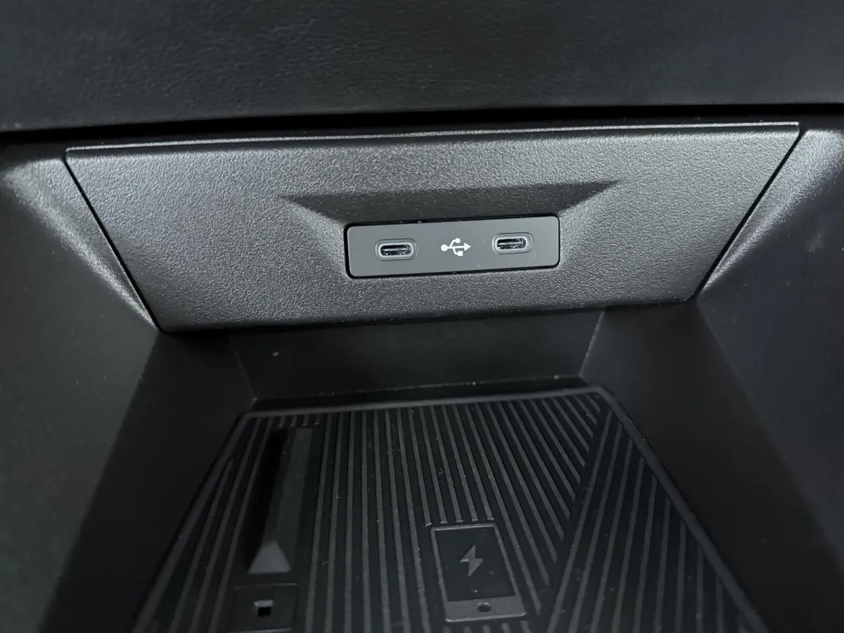 esprit Alpine full hybrid E-Tech 160 pk | pack winter & parking met verwarmbare stoelen | verlenging connected services openR link met twee jaar |
