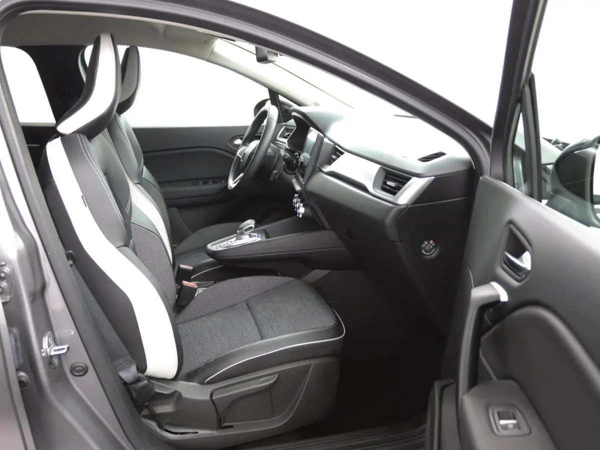 E-Tech Plug-in Hybrid 160 Intens | Navigatie | Climate Control |