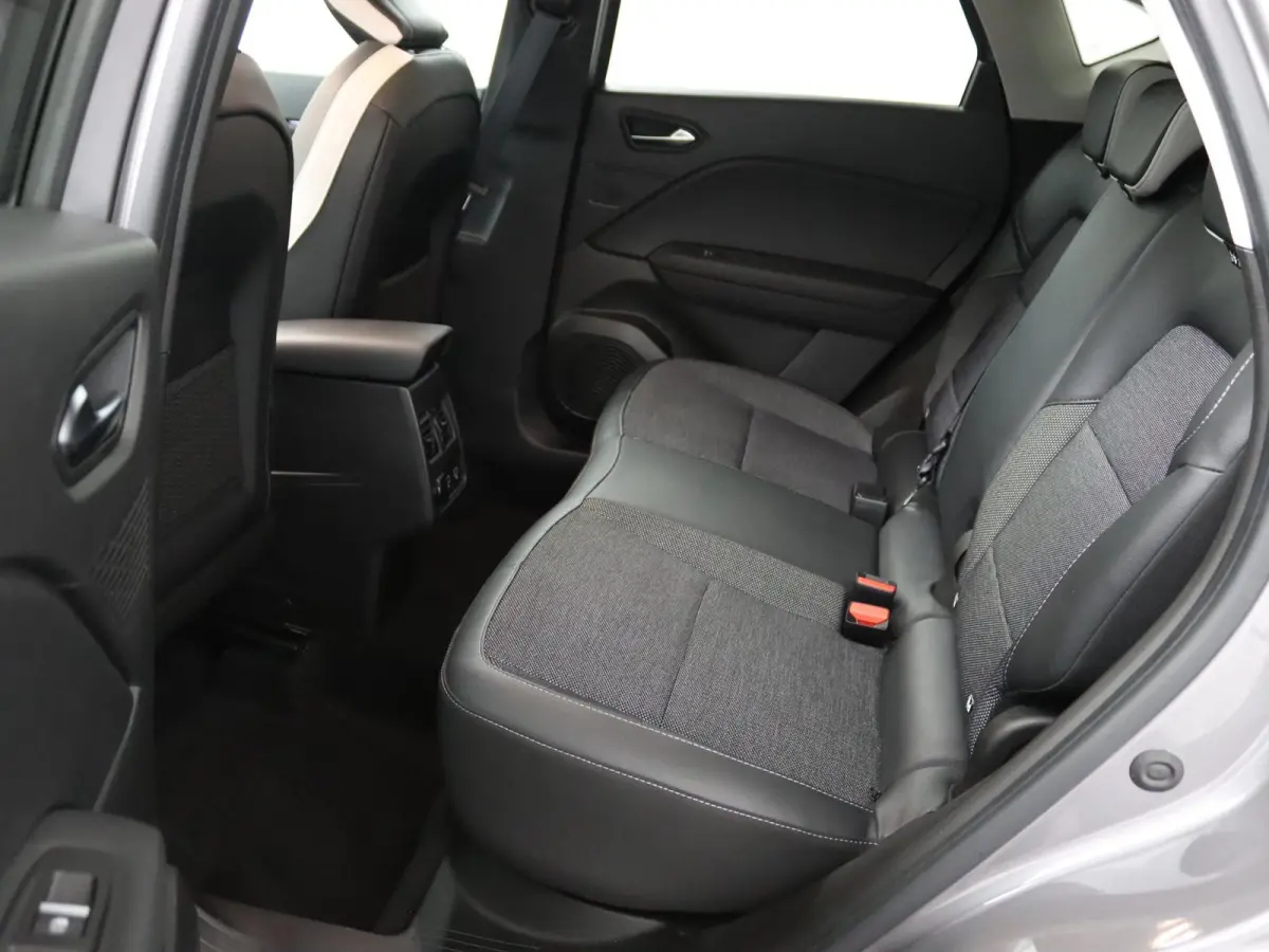 E-Tech Plug-in Hybrid 160 Intens | Navigatie | Climate Control |