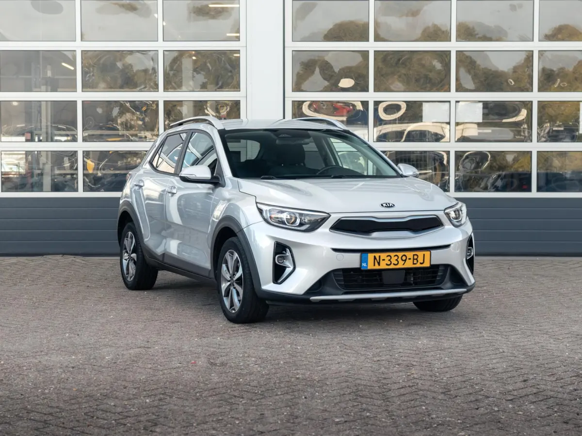 1.0 T-GDi MHEV DynamicPlusLine | Keyless entry en start | LM velgen | privacy glass