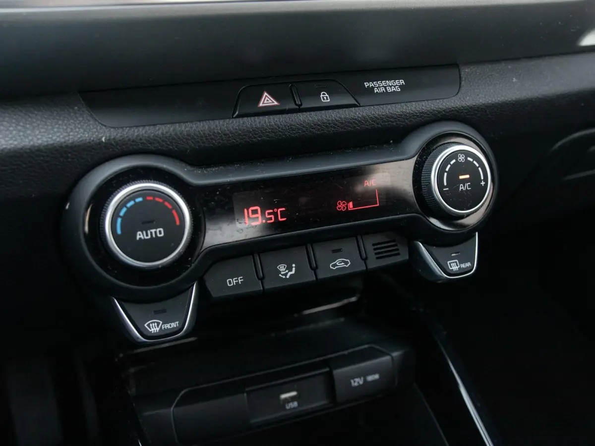1.0 T-GDi MHEV DynamicPlusLine | Keyless entry en start | LM velgen | privacy glass