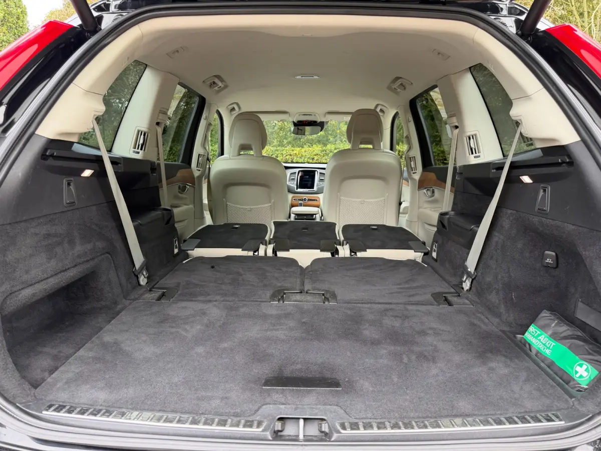 2.0 T8 Recharge AWD Inscription Expression, Trekhaak, Beige Leder