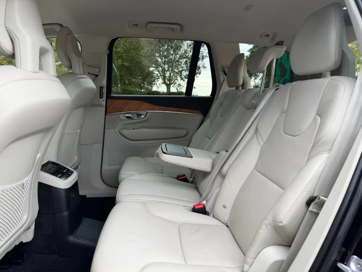 2.0 T8 Recharge AWD Inscription Expression, Trekhaak, Beige Leder
