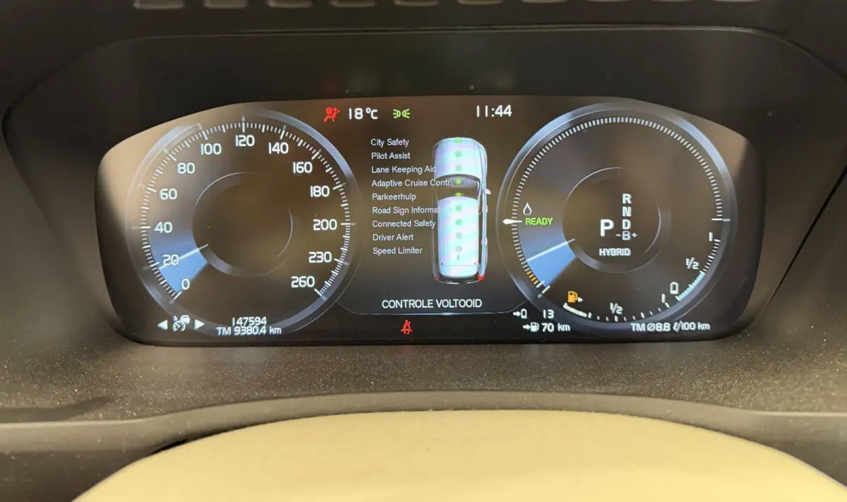 2.0 T8 Recharge AWD Inscription Expression, Trekhaak, Beige Leder