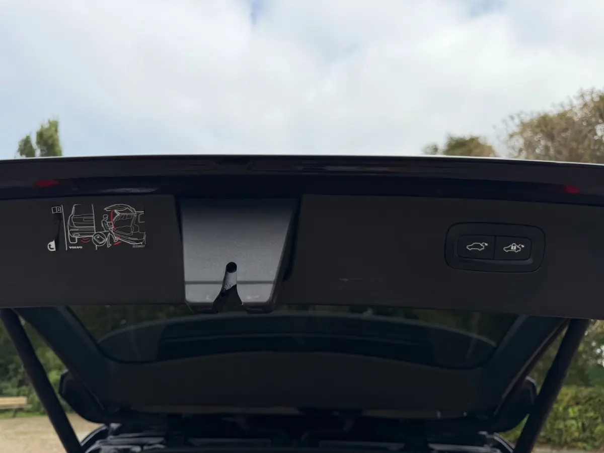 2.0 T8 Recharge AWD Inscription Expression, Trekhaak, Beige Leder