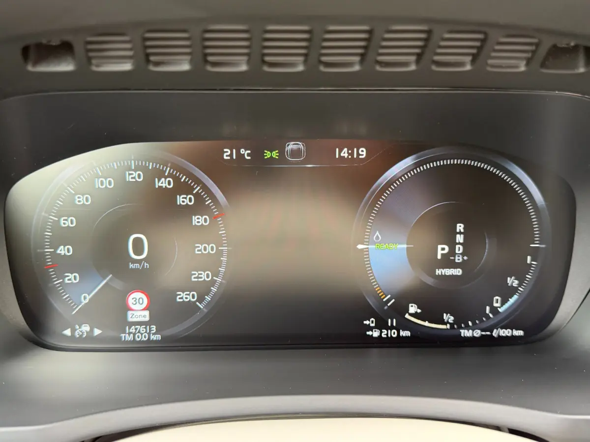 2.0 T8 Recharge AWD Inscription Expression, Trekhaak, Beige Leder