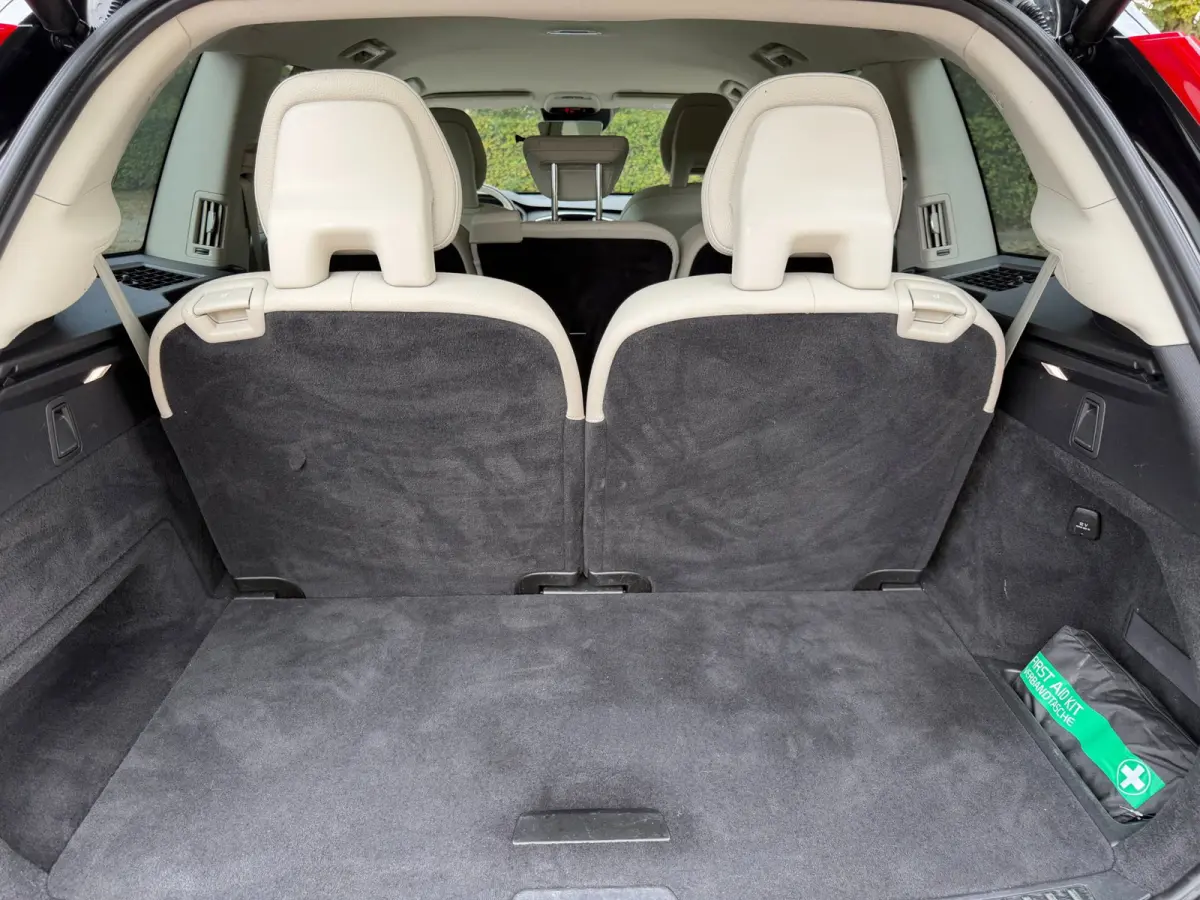 2.0 T8 Recharge AWD Inscription Expression, Trekhaak, Beige Leder