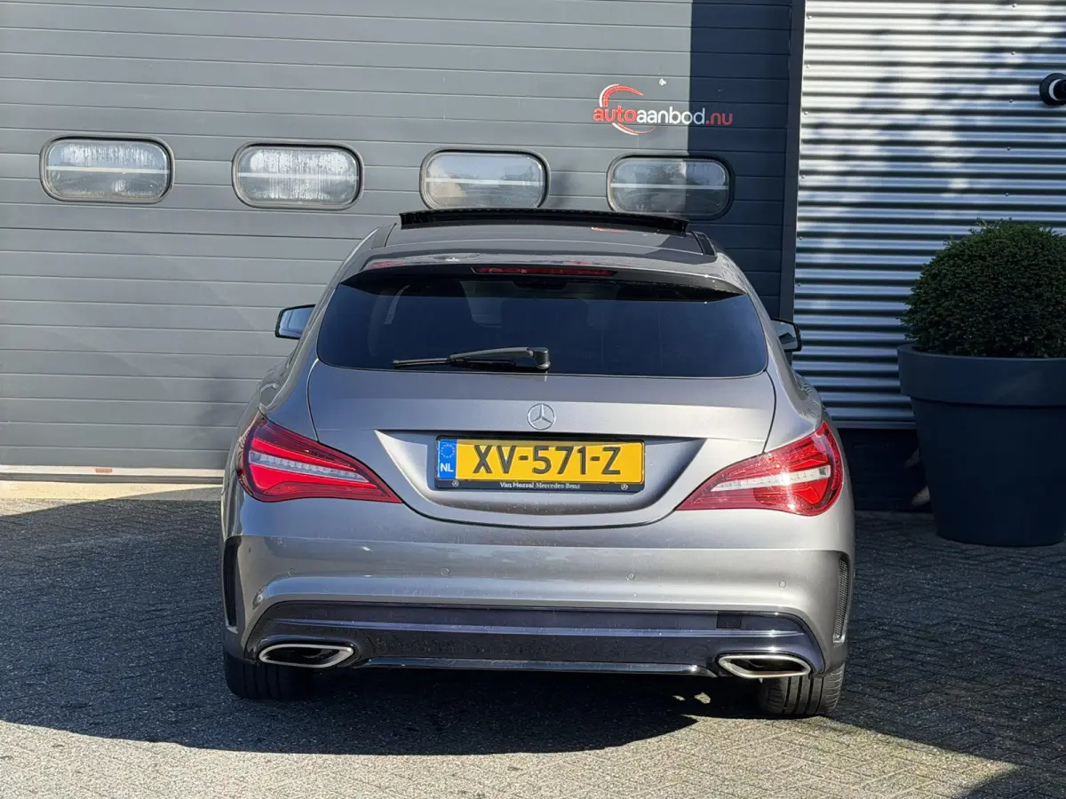 180 AMG | Panoramadak | Camera | Navigatie | Carplay | Stoelverwarming |