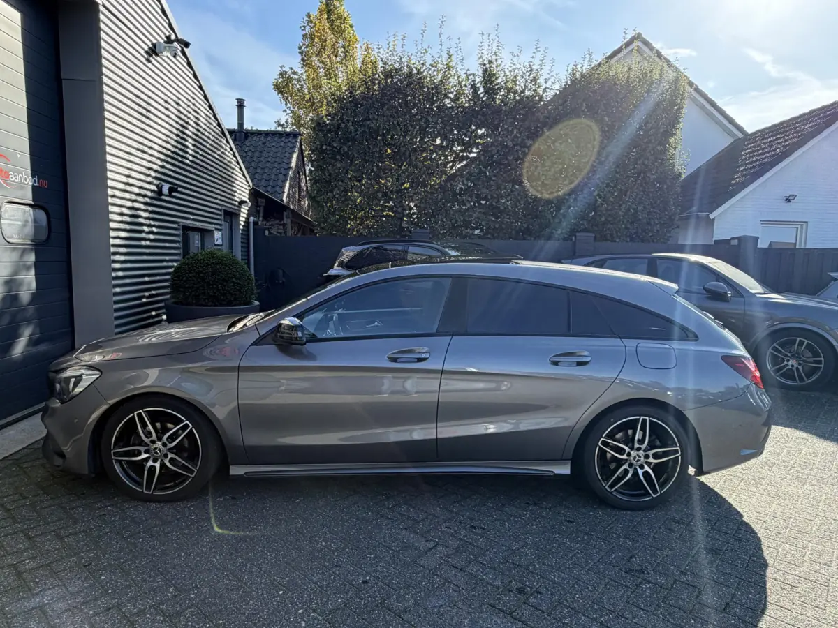 180 AMG | Panoramadak | Camera | Navigatie | Carplay | Stoelverwarming |