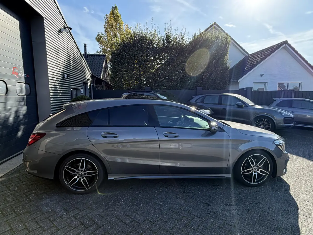 180 AMG | Panoramadak | Camera | Navigatie | Carplay | Stoelverwarming |