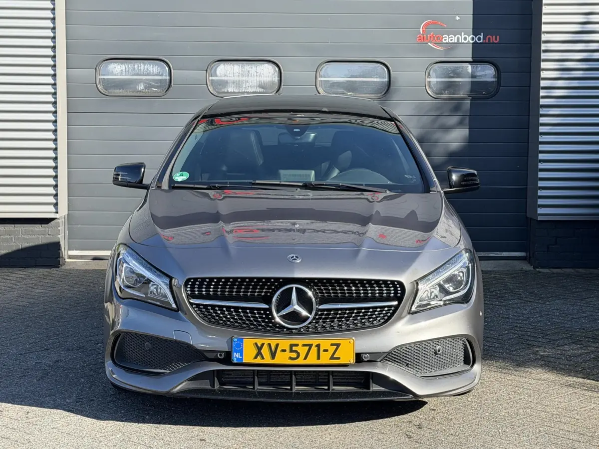 180 AMG | Panoramadak | Camera | Navigatie | Carplay | Stoelverwarming |