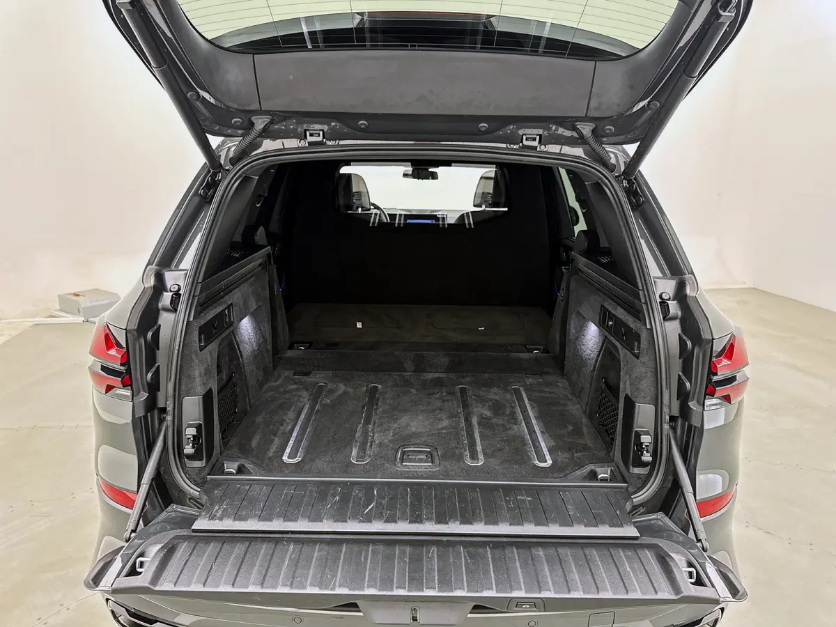 xDrive30d M Sport Grijs kenteken Dravitgrau Individual-Leder Trekhaak 3.5t Harman Kardon Pano Memory seats