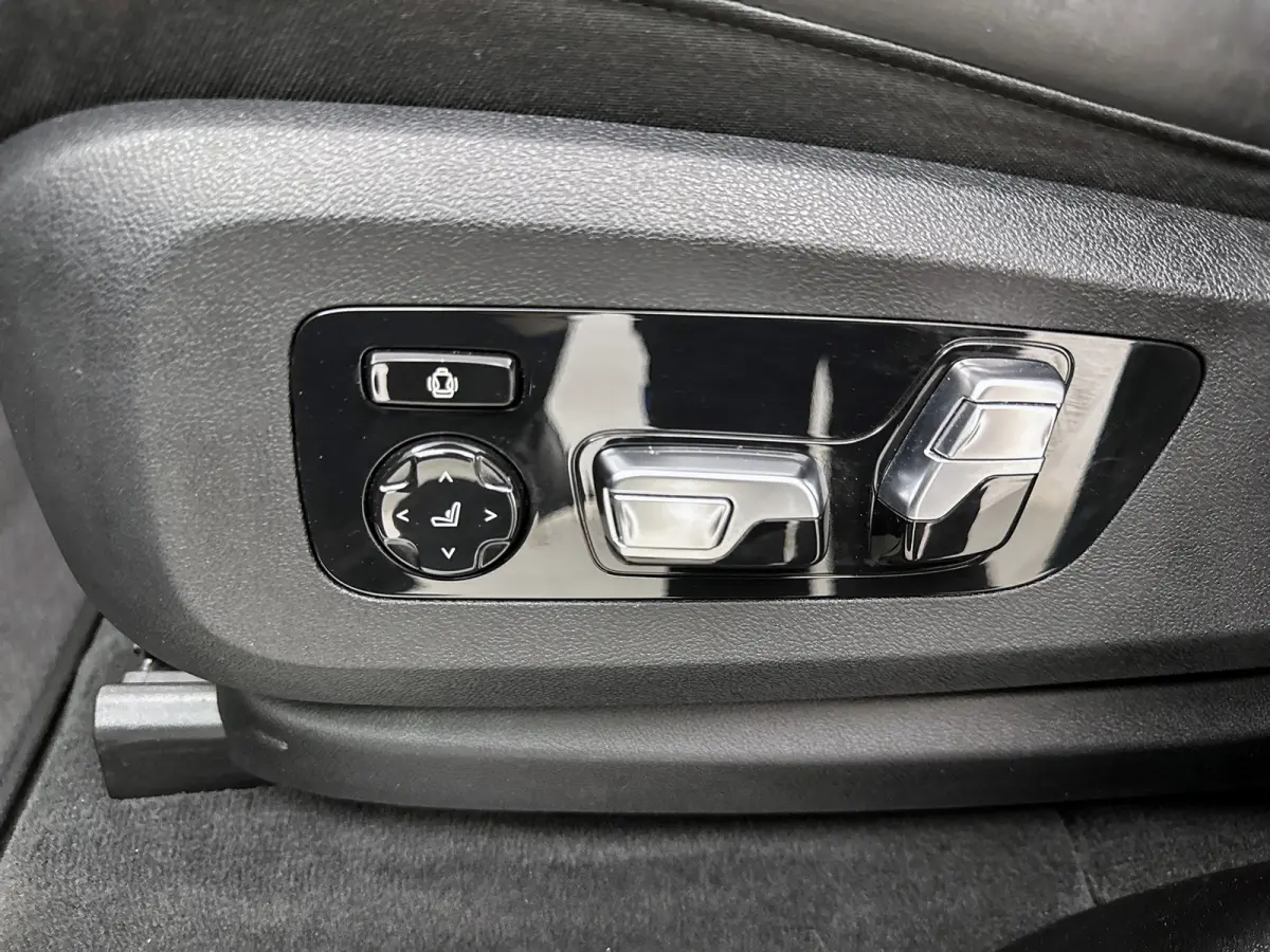 xDrive30d M Sport Grijs kenteken Dravitgrau Individual-Leder Trekhaak 3.5t Harman Kardon Pano Memory seats