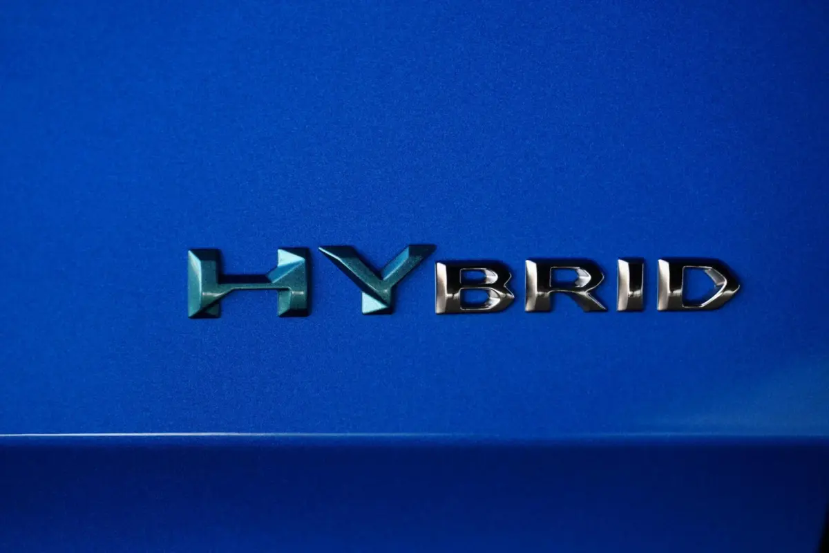 1.6 HYbrid 225 Allure Pack Business, SOH 97 %, trekh.