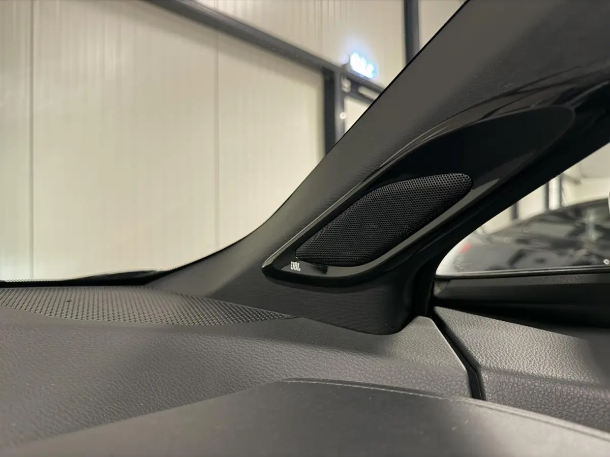 2.0 Hybrid 184PK Style Navi Dodehoek Camera JBL