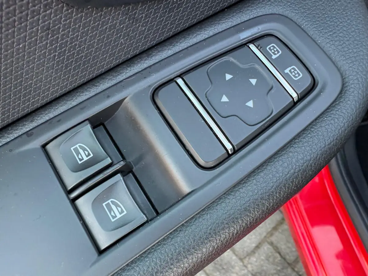 0.9 TCe 90PK Zen Navigatie/Bluetooth/Cruisecontrol