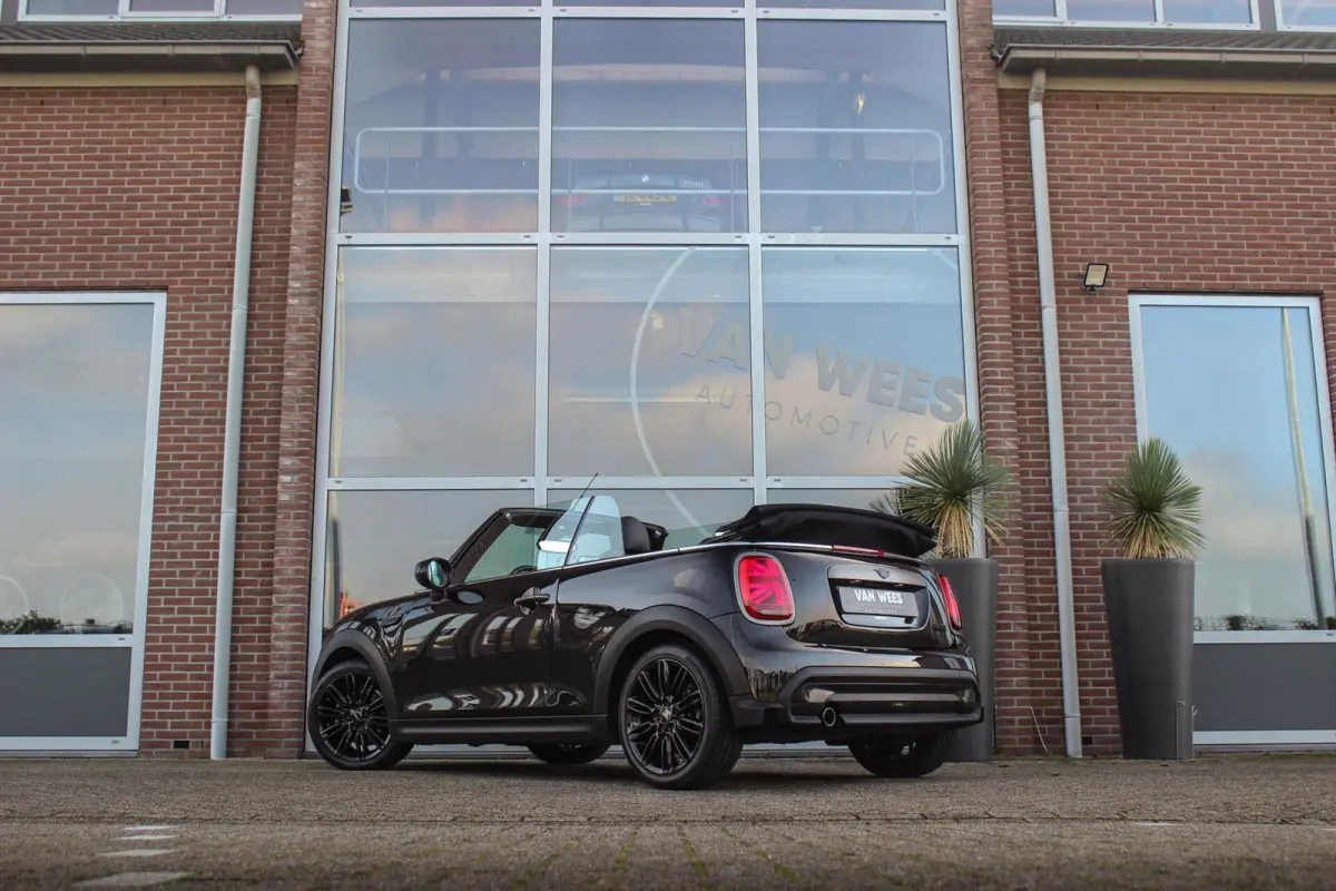 1.5 Classic | 1e eigenaar | Driving Assistant | Apple Carplay | Sportstoelen | Cruise control | Sportstuur | Keyless entry | Stoelverwarming | DAB | Navigatie | PDC