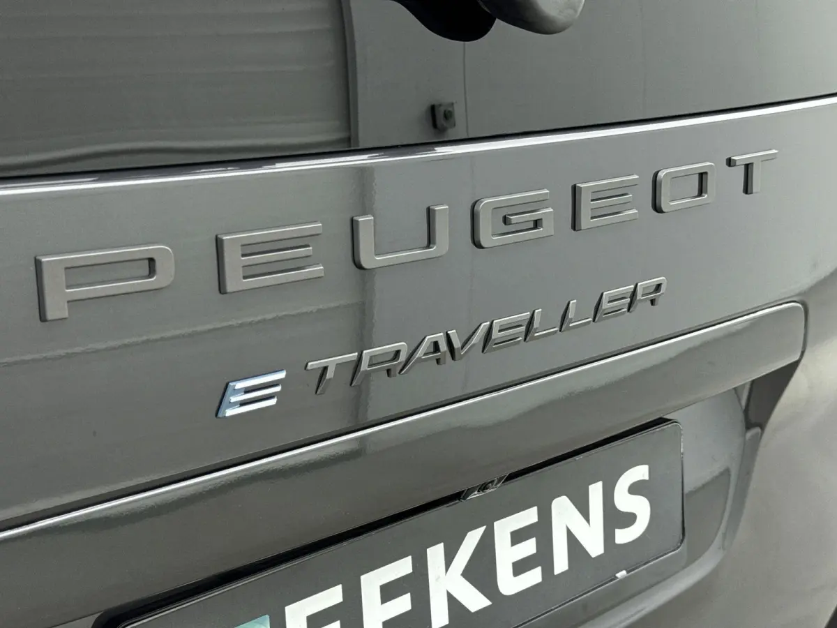 Long 75 kWh 136pk 8-persoons | Lage kilometerstand! | Navigatie | Achteruitrijcamera | Adaptieve Cruise Control | Climate Control | Parkeersensoren v+a | Stuurverwarming | Apple Carplay / An