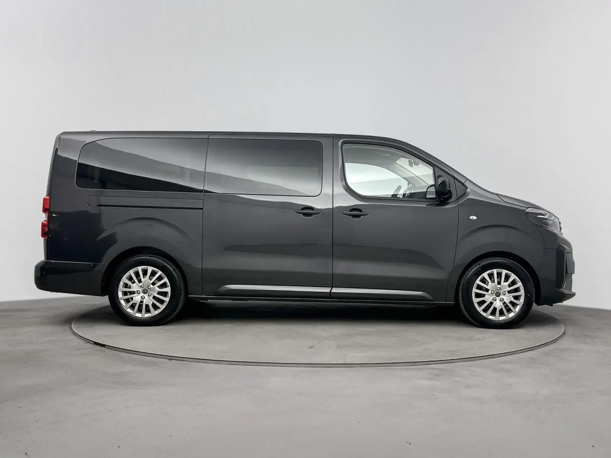 Long 75 kWh 136pk 8-persoons | Lage kilometerstand! | Navigatie | Achteruitrijcamera | Adaptieve Cruise Control | Climate Control | Parkeersensoren v+a | Stuurverwarming | Apple Carplay / An