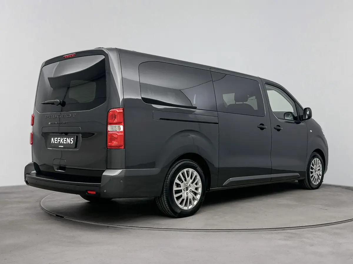 Long 75 kWh 136pk 8-persoons | Lage kilometerstand! | Navigatie | Achteruitrijcamera | Adaptieve Cruise Control | Climate Control | Parkeersensoren v+a | Stuurverwarming | Apple Carplay / An