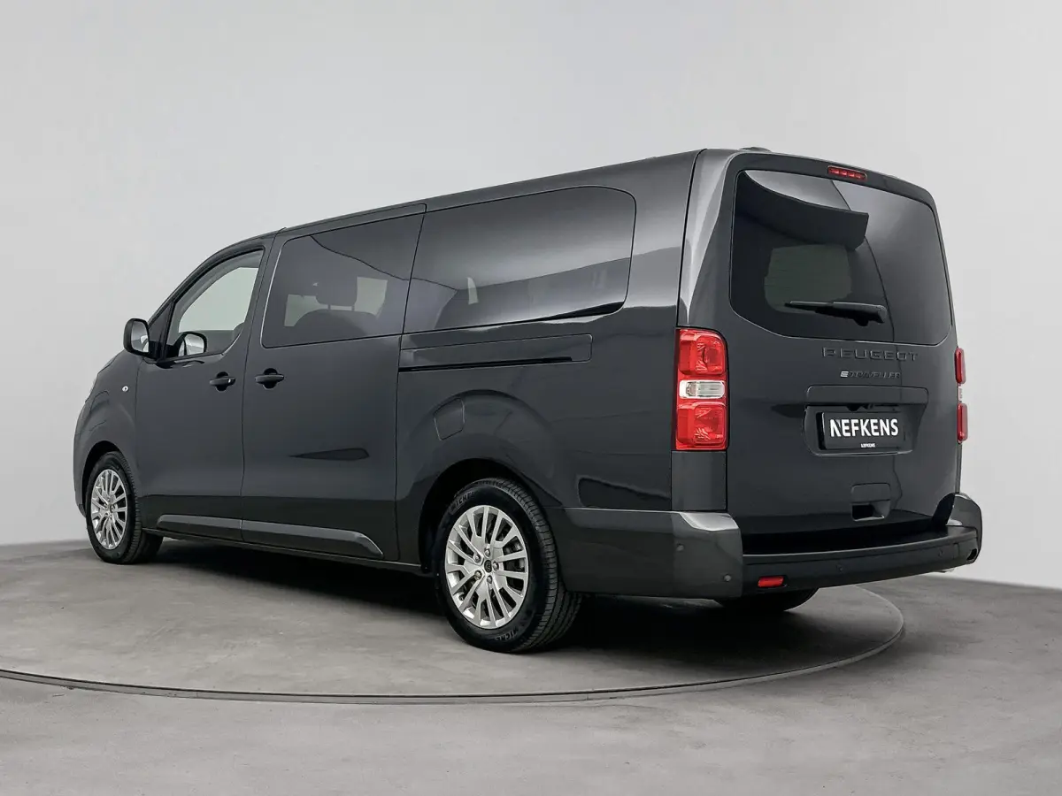 Long 75 kWh 136pk 8-persoons | Lage kilometerstand! | Navigatie | Achteruitrijcamera | Adaptieve Cruise Control | Climate Control | Parkeersensoren v+a | Stuurverwarming | Apple Carplay / An