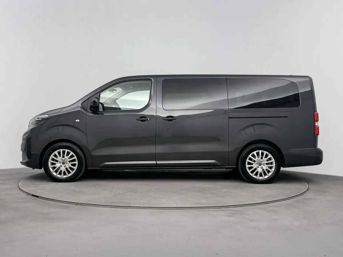 Long 75 kWh 136pk 8-persoons | Lage kilometerstand! | Navigatie | Achteruitrijcamera | Adaptieve Cruise Control | Climate Control | Parkeersensoren v+a | Stuurverwarming | Apple Carplay / An