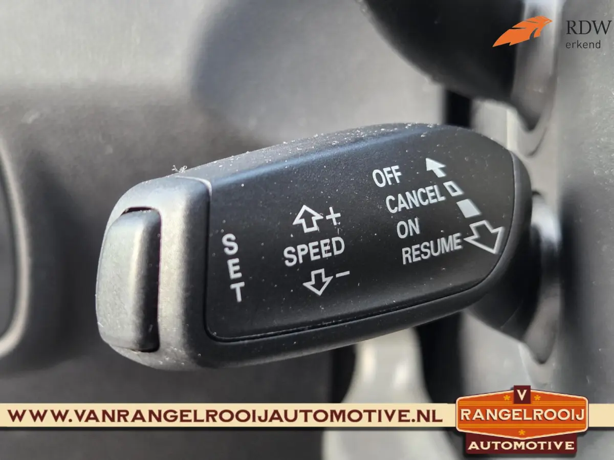 1.0 TFSI Sport Pro Line S