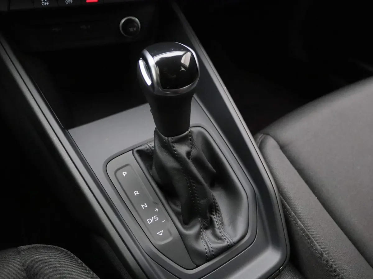 25 TFSI Pro Line Automaat | DAB | Virtual Cockpit | Cruise Control | Climate Control | Navigatie | Elektrisch inklapbare buitenspiegels | Parkeersensoren V+A |