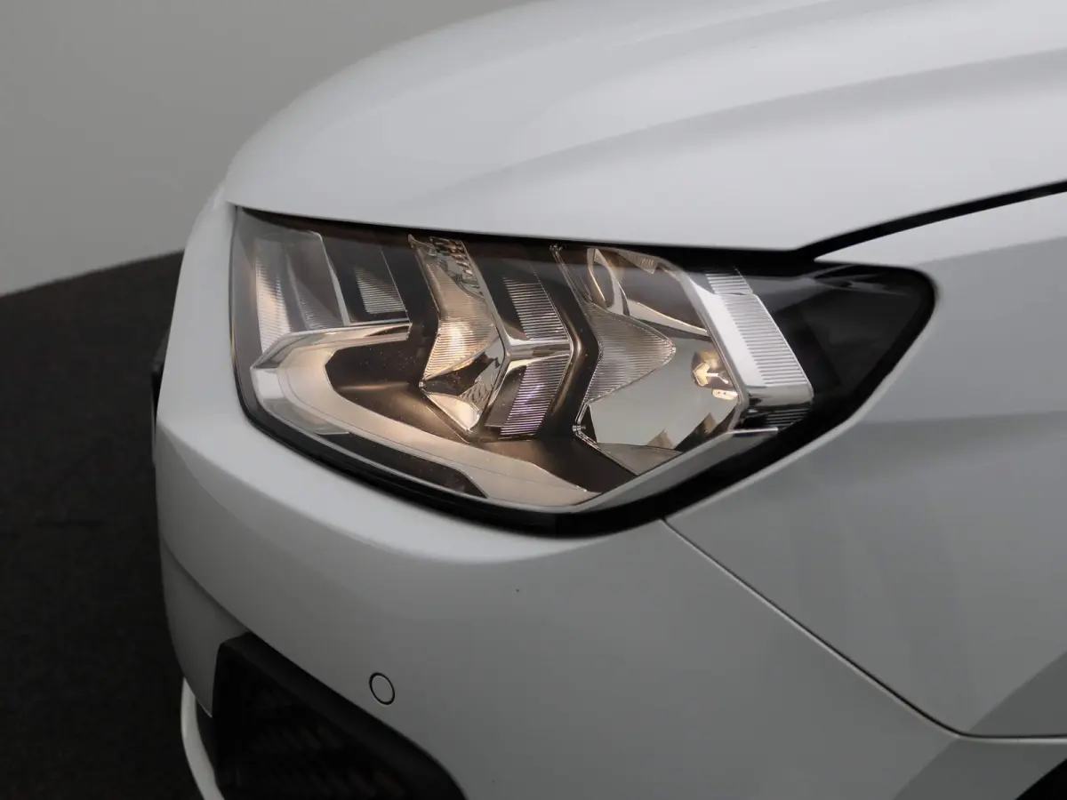 25 TFSI Pro Line Automaat | DAB | Virtual Cockpit | Cruise Control | Climate Control | Navigatie | Elektrisch inklapbare buitenspiegels | Parkeersensoren V+A |