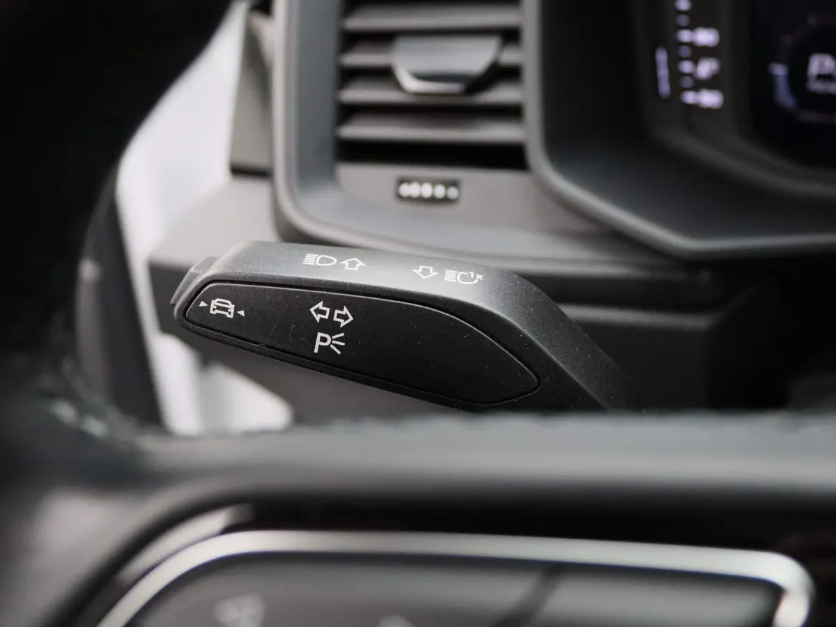 25 TFSI Pro Line Automaat | DAB | Virtual Cockpit | Cruise Control | Climate Control | Navigatie | Elektrisch inklapbare buitenspiegels | Parkeersensoren V+A |