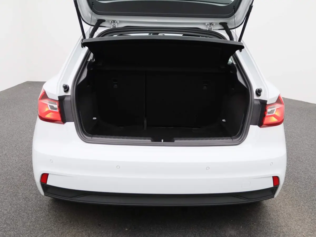 25 TFSI Pro Line Automaat | DAB | Virtual Cockpit | Cruise Control | Climate Control | Navigatie | Elektrisch inklapbare buitenspiegels | Parkeersensoren V+A |