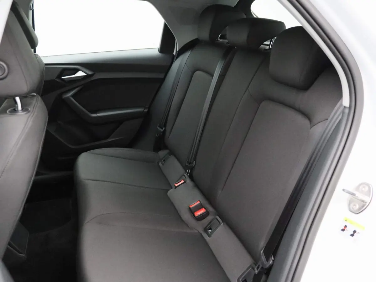 25 TFSI Pro Line Automaat | DAB | Virtual Cockpit | Cruise Control | Climate Control | Navigatie | Elektrisch inklapbare buitenspiegels | Parkeersensoren V+A |