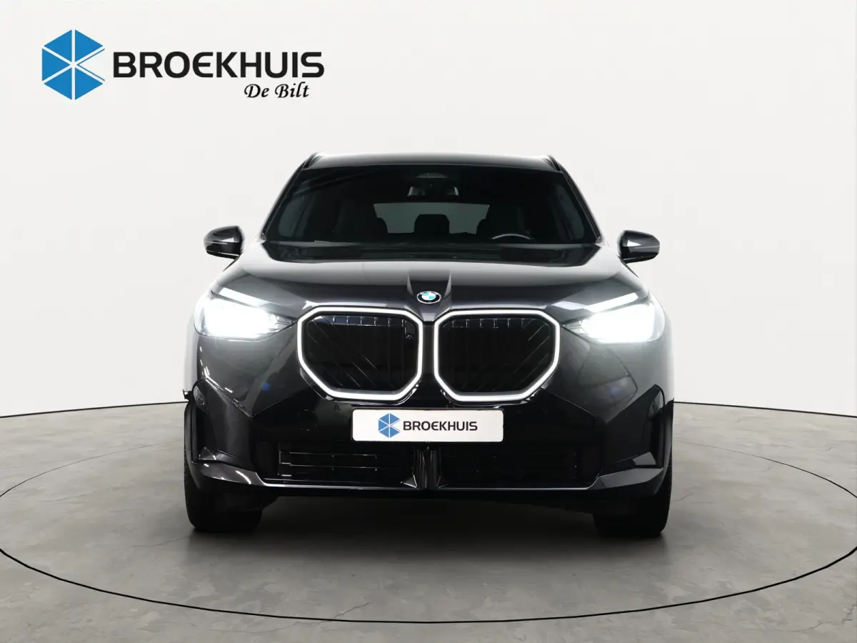 30e xDrive | M-SPORT | 360° CAMERA | PANODAK | ADAPTIVE CRUISE | ELEKTR. STOEL INCL MEMORY | PREMIUM AUDIO | STOELVERWARMING | DODE HOEK