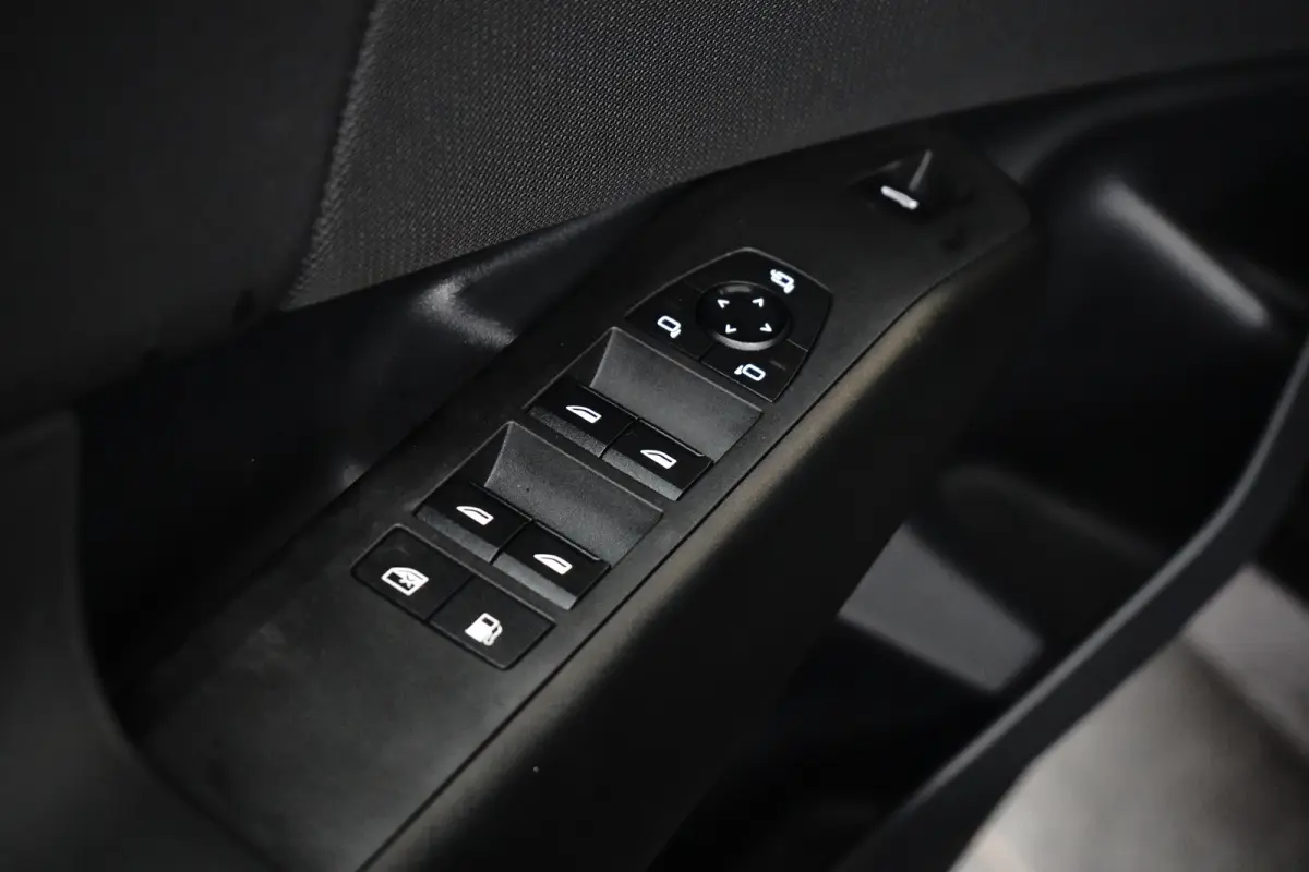 30e xDrive | M-SPORT | 360° CAMERA | PANODAK | ADAPTIVE CRUISE | ELEKTR. STOEL INCL MEMORY | PREMIUM AUDIO | STOELVERWARMING | DODE HOEK