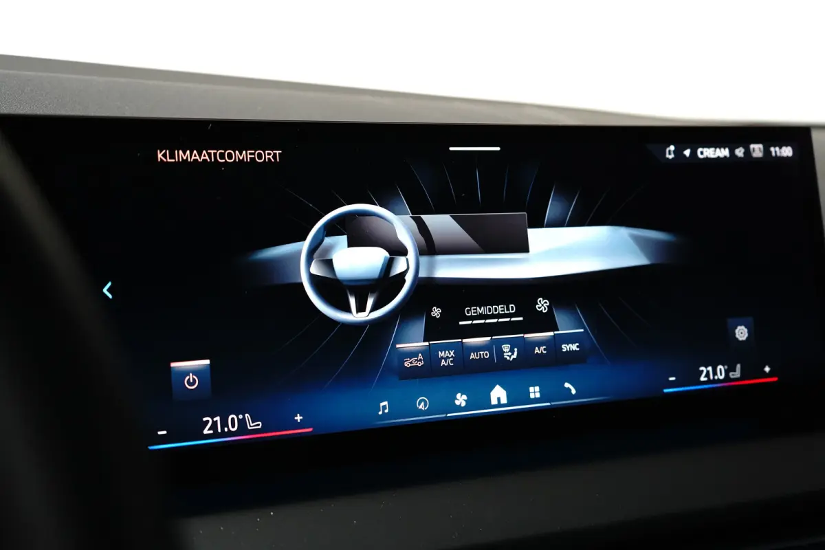 30e xDrive | M-SPORT | 360° CAMERA | PANODAK | ADAPTIVE CRUISE | ELEKTR. STOEL INCL MEMORY | PREMIUM AUDIO | STOELVERWARMING | DODE HOEK