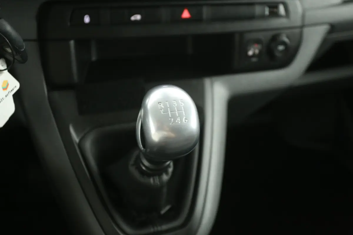 2.0 BlueHDI L2H1 | Clima | Cruise | Carmera | Carplay | 3 Ztis | Parkeersens.